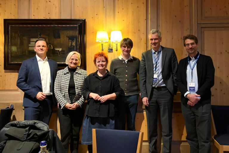 Textilsammlung vor dem Zusammenbruch? Expert*innen diskutieren Handlungsoptionen